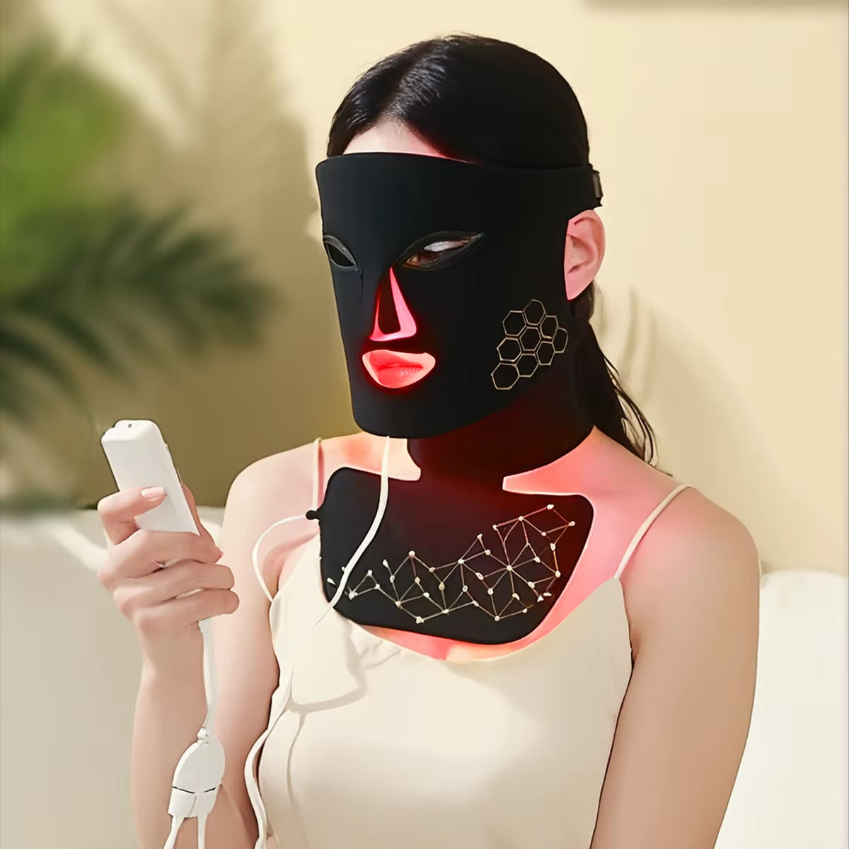 Masque de luminothérapie rouge rechargeable pour le visage et le cou, masque LED infrarouge, appareil de soin de la peau pour une peau éclatante